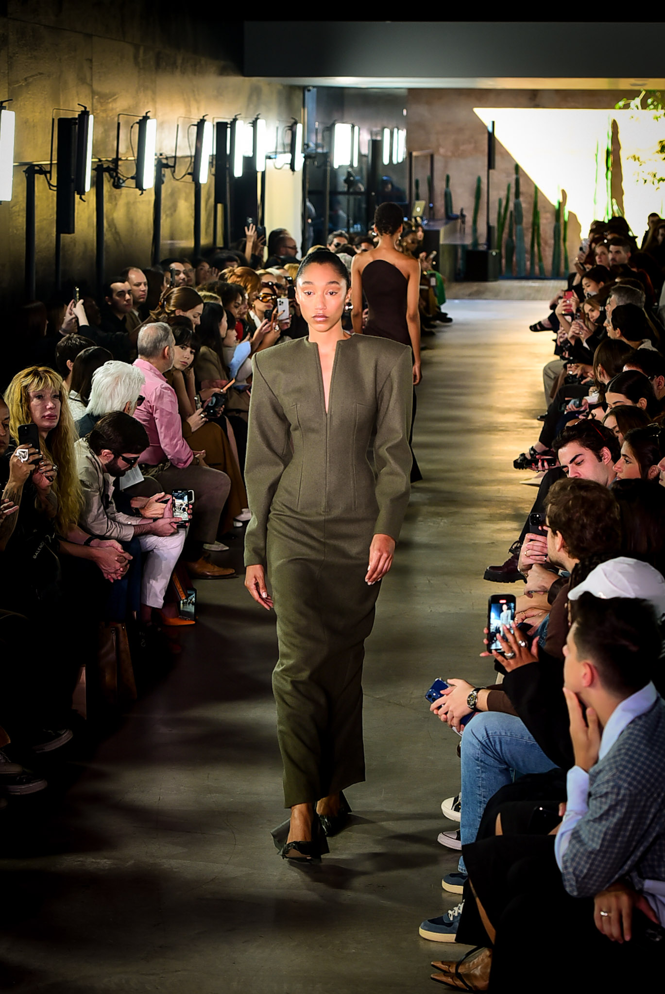 Vestido no desfile da grife da Sasha (Foto: Brazil News)