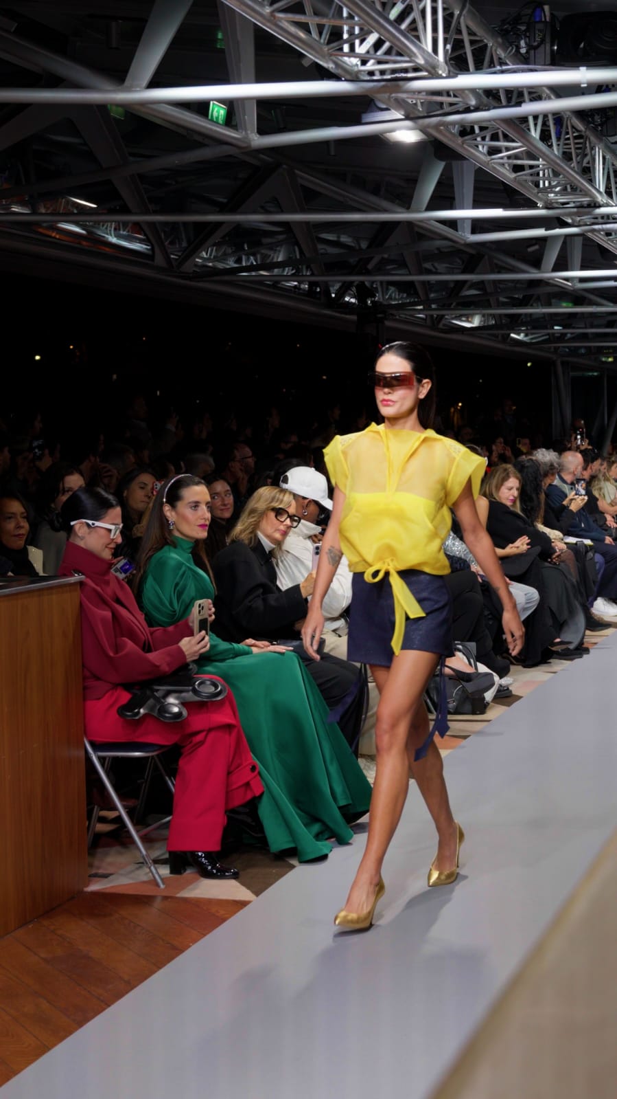 Anttónia Morais no desfile da Pierre Cardin (Foto: Divulgação)