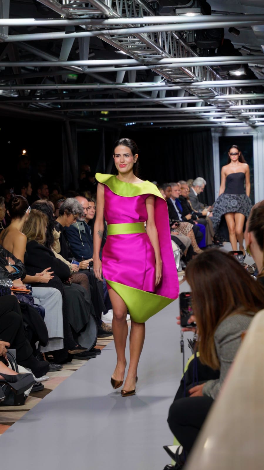 Anttónia Morais no desfile da Pierre Cardin (Foto: Divulgação)