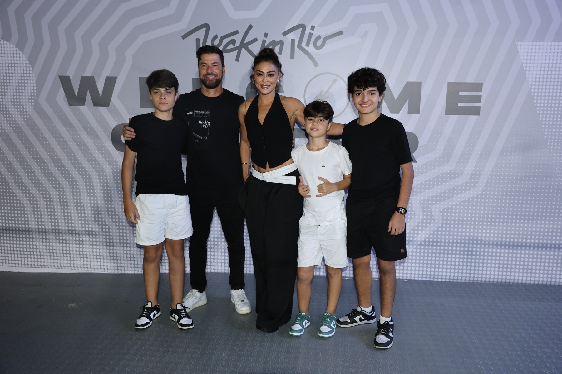 Juliana Paes e família (Foto: Brazil News)